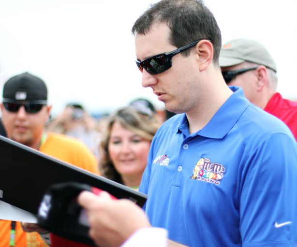 Kyle busch nascar autograph signing