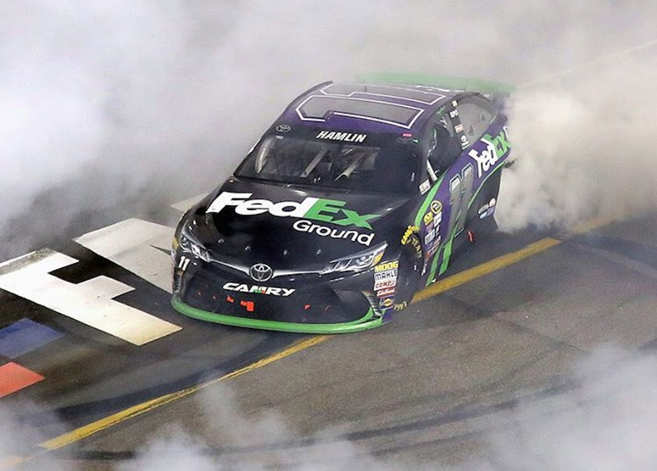 Nascar denny hamlin richmond