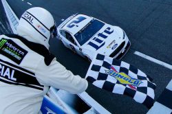 Brad keselowski nascar martinsville