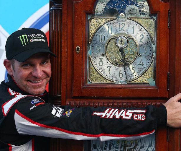 Clint bowyer martinsville win
